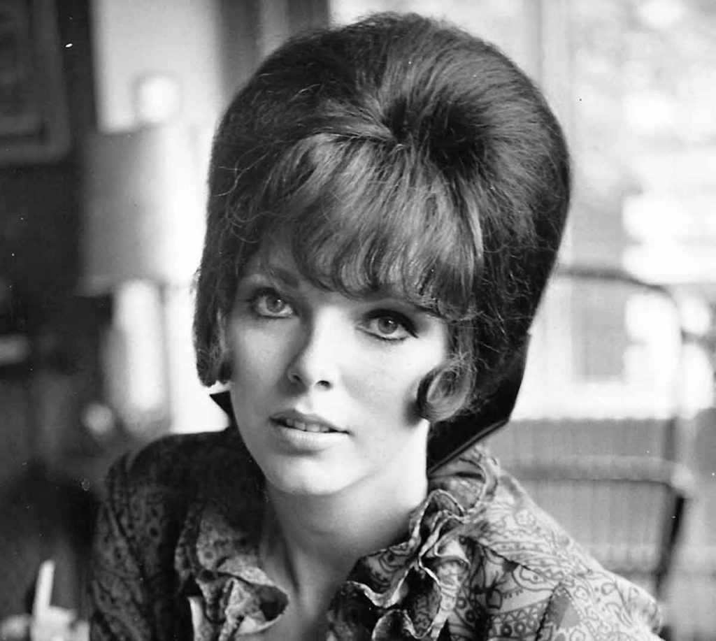 Past Fashion Trends That You Don't Want To See Anymore