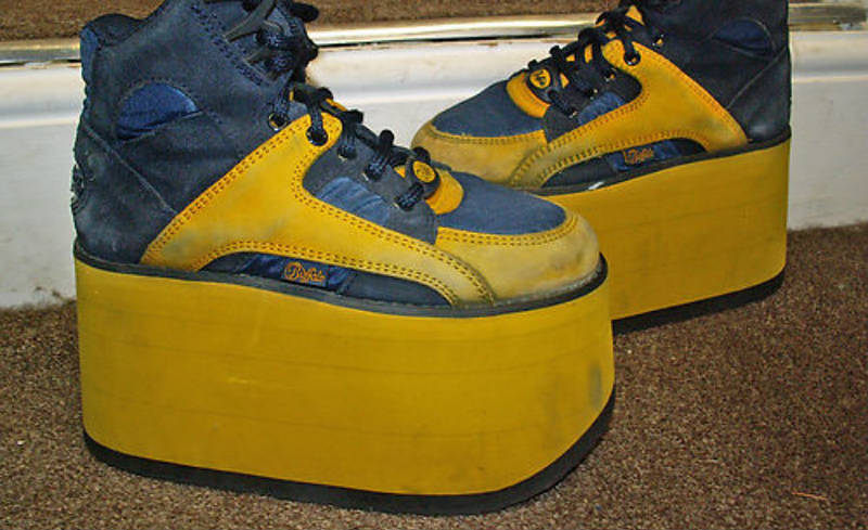 Past Fashion Trends That You Don't Want To See Anymore